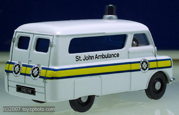 Corgi Ref.Nr.96923, Bedford Dormobile Ambulance