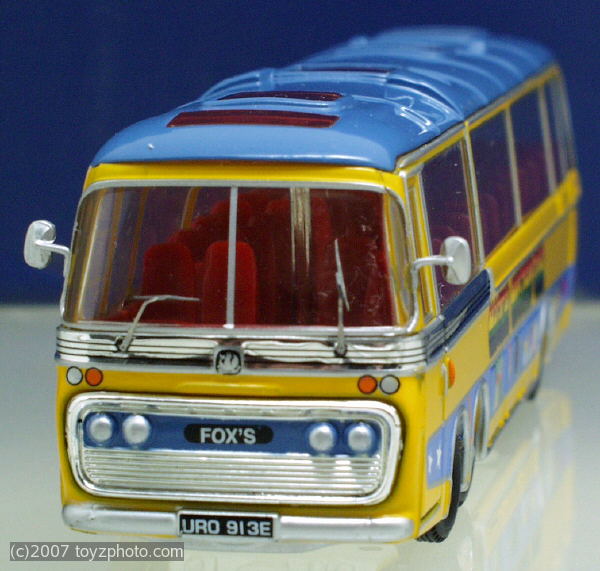 Corgi Ref.Nr.42403, OO Series Bedford Val Beatles Bus
