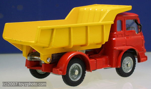 Corgi Toys Ref.Nr.494, Bedford TK Tipper Lorry yellow