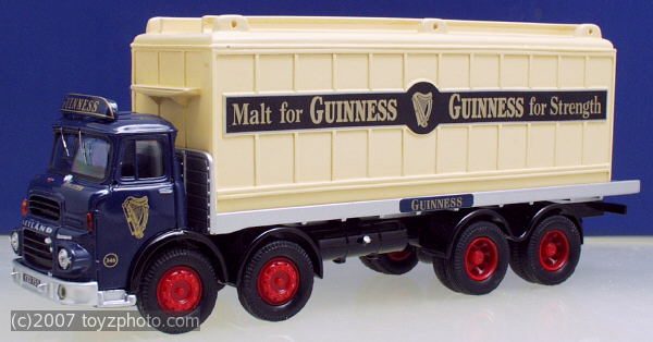 Corgi Ref.Nr.23701, Leyland Octopus with Container GUINNESS