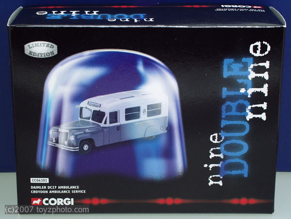 Corgi Ref.Nr.06302, Daimler DC27 Ambulance Croydon